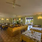 Hotel La Feluca 2*