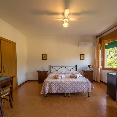 Otel La Feluca 2*
